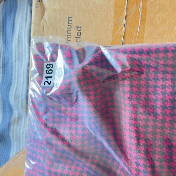 Jones New York Vintage Wool Pencil Skirt 10 Rear Zip Slit Pink Black Houndstooth - Picture 16 of 16